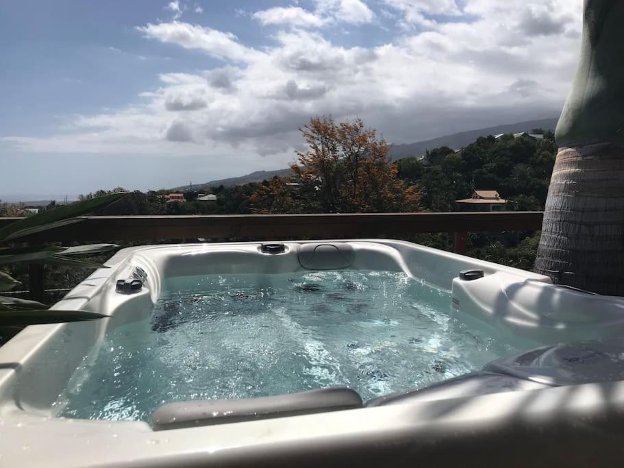 Cocooning Tropic Studio Avec Jacuzzi Privatif سانت لويس المظهر الخارجي الصورة